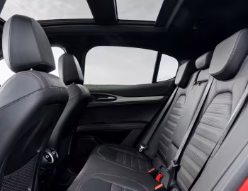 Intérieur Alfa Romeo Stelvio Intensa [UK-spec] (949) '2025