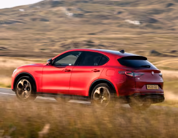 Alfa Romeo Stelvio Intensa [UK-spec] (949) '2025