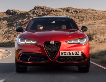 Alfa Romeo Stelvio Intensa [UK-spec] (949) '2025