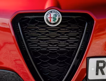 Alfa Romeo Stelvio Intensa [UK-spec] (949) '2025