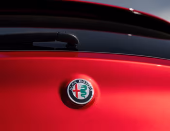Logo Alfa Romeo Stelvio Intensa [UK-spec] (949) '2025