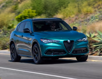 2025 Alfa Romeo Stelvio Intensa [North America] (949) '2025