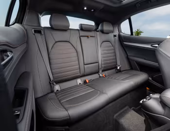 Intérieur 2025 Alfa Romeo Stelvio Intensa [North America] (949) '2025