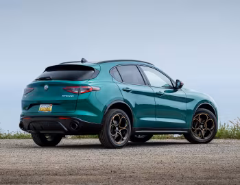 2025 Alfa Romeo Stelvio Intensa [North America] (949) '2025