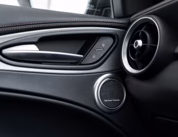 Intérieur Alfa Romeo Stelvio Intensa [UK-spec] (949) '2025