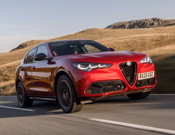 Alfa Romeo Stelvio Intensa [UK-spec] (949) '2025