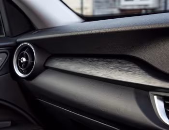 Intérieur Alfa Romeo Stelvio Nero Edizione [UK-spec] (949) '2018–19