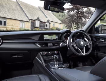 Panneau avant Alfa Romeo Stelvio Nero Edizione [UK-spec] (949) '2018–19