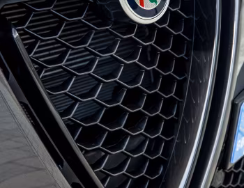 Alfa Romeo Stelvio Nero Edizione [UK-spec] (949) '2018–19