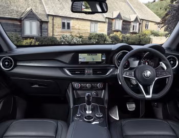 Panneau avant Alfa Romeo Stelvio Nero Edizione [UK-spec] (949) '2018–19