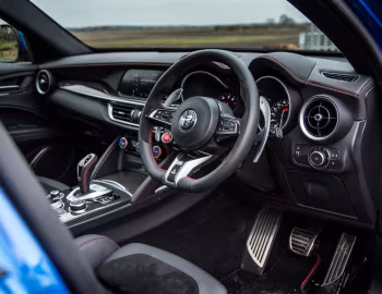 Intérieur Alfa Romeo Stelvio Quadrifoglio [UK-spec] (949) '2020–23