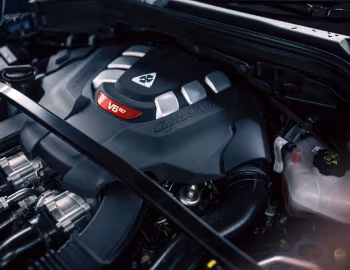 Sous la capuche Alfa Romeo Stelvio Quadrifoglio [Japan] (949) '2023–25