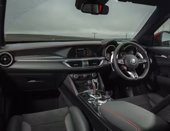 Intérieur Alfa Romeo Stelvio Quadrifoglio [UK-spec] (949) '2020–23