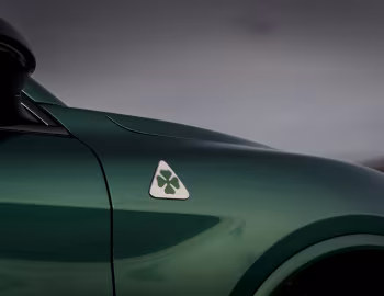 Alfa Romeo Stelvio Quadrifoglio [UK-spec] (949) '2023–25