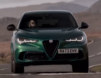 Alfa Romeo Stelvio Quadrifoglio [UK-spec] (949) '2023–25