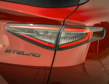 Alfa Romeo Stelvio Quadrifoglio [UK-spec] (949) '2020–23