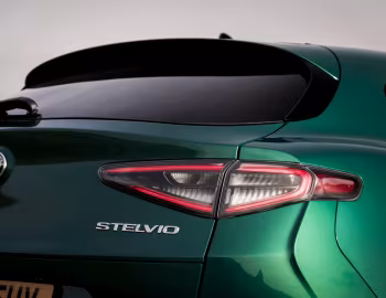 Alfa Romeo Stelvio Quadrifoglio [UK-spec] (949) '2023–25