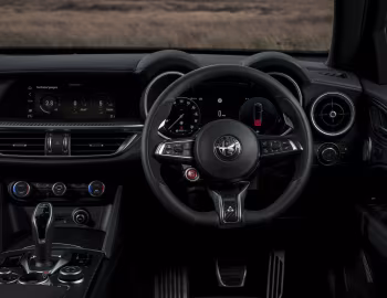 Panneau avant Alfa Romeo Stelvio Quadrifoglio [UK-spec] (949) '2023–25