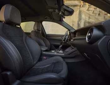 Intérieur Alfa Romeo Stelvio Quadrifoglio 100° Anniversario (949) '2023