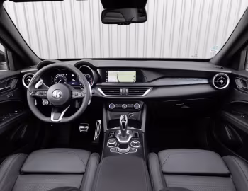 Intérieur Alfa Romeo Stelvio Sprint (949) '2023–pr.