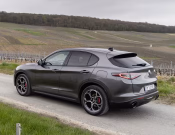 Alfa Romeo Stelvio Sprint (949) '2023–pr.