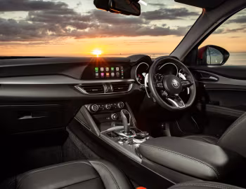 Intérieur Alfa Romeo Stelvio Sprint [UK-spec] (949) '2020–pr.