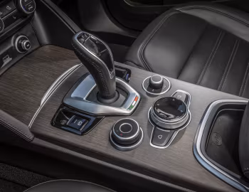 Intérieur Alfa Romeo Stelvio Ti (949) '2019–23