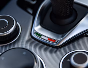 Intérieur 2024–pr. Alfa Romeo Stelvio Veloce [North America] (949) '2023–pr.