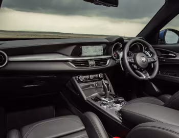 Intérieur Alfa Romeo Stelvio Veloce [UK-spec] (949) '2020–23