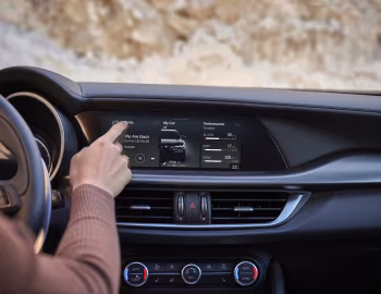 Interior Alfa Romeo Stelvio Veloce [Worldwide] (949) '2023–pr.