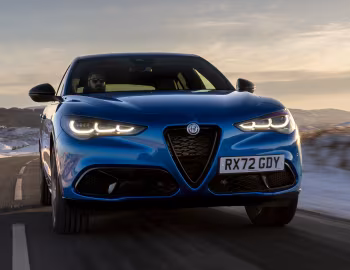Alfa Romeo Stelvio Veloce [UK-spec] (949) '2023–pr.