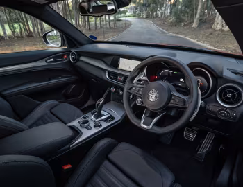 Intérieur Alfa Romeo Stelvio Veloce [South Africa] (949) '2023–pr.