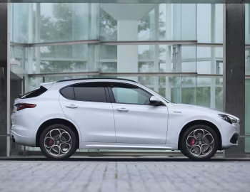 Alfa Romeo Stelvio Veloce [Japan] (949) '2021–23