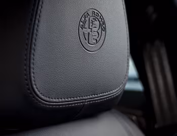 Intérieur Alfa Romeo Stelvio Veloce [UK-spec] (949) '2023–pr.