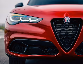 Alfa Romeo Stelvio Veloce [Japan] (949) '2023–pr.