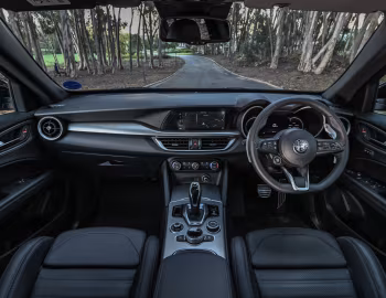 Panneau avant Alfa Romeo Stelvio Veloce [South Africa] (949) '2023–pr.