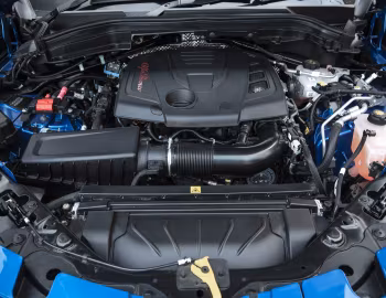 Sous la capuche Alfa Romeo Stelvio Veloce [UK-spec] (949) '2020–23