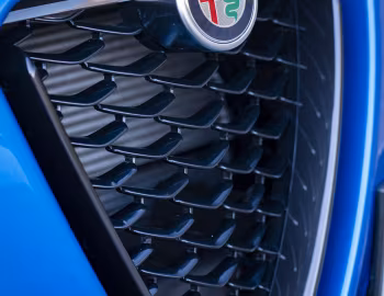 Alfa Romeo Stelvio Veloce [UK-spec] (949) '2023–pr.