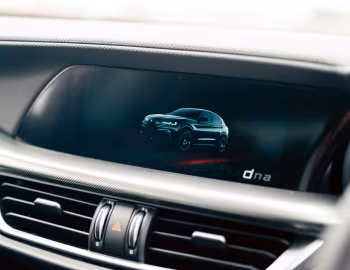Intérieur Alfa Romeo Stelvio Veloce [Japan] (949) '2023–pr.