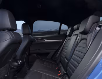 Intérieur Alfa Romeo Stelvio Veloce [UK-spec] (949) '2023–pr.
