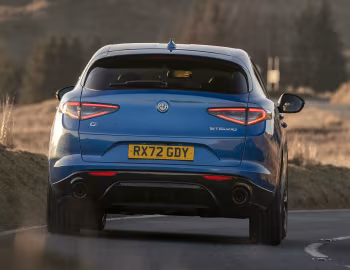 Alfa Romeo Stelvio Veloce [UK-spec] (949) '2023–pr.