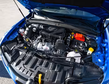 Sous la capuche 2025 Alfa Romeo Tonale [North America] (965) '2024–25