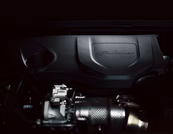 Sous la capuche Alfa Romeo Tonale Edizione Speciale [Japan] (965) '2023