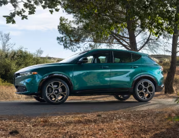 2025 Alfa Romeo Tonale Intensa [North America] (965) '2025