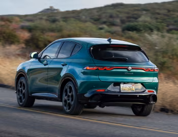 2025 Alfa Romeo Tonale Intensa [North America] (965) '2025