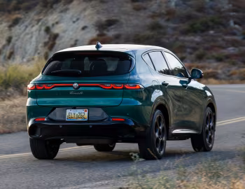 2025 Alfa Romeo Tonale Intensa [North America] (965) '2025