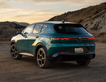 2025 Alfa Romeo Tonale Intensa [North America] (965) '2025