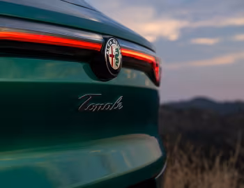 2025 Alfa Romeo Tonale Intensa [North America] (965) '2025