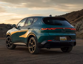 2025 Alfa Romeo Tonale Intensa [North America] (965) '2025