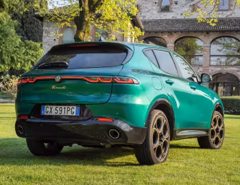 Alfa Romeo Tonale Intensa Plug-in Hybrid Q4 [Worldwide] (965) '2025